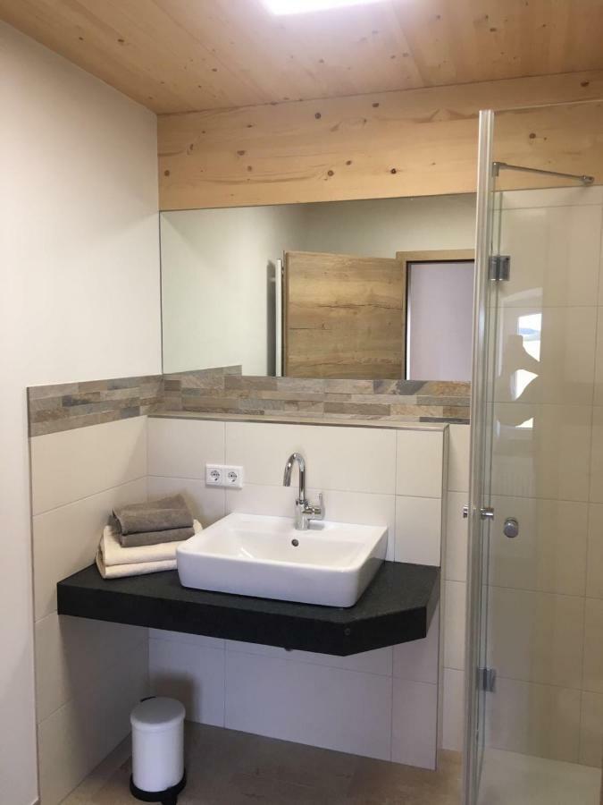 ריאדנבורג Ferienwohnung Zum Dorfwirt מראה חיצוני תמונה